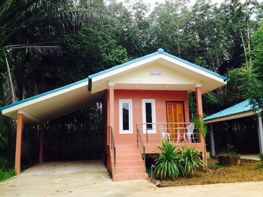 Oyo 75515 Sairung Farmstay Krabi town Exteriör bild